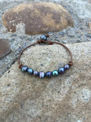 Eight Angel Black Pearl Bracelet