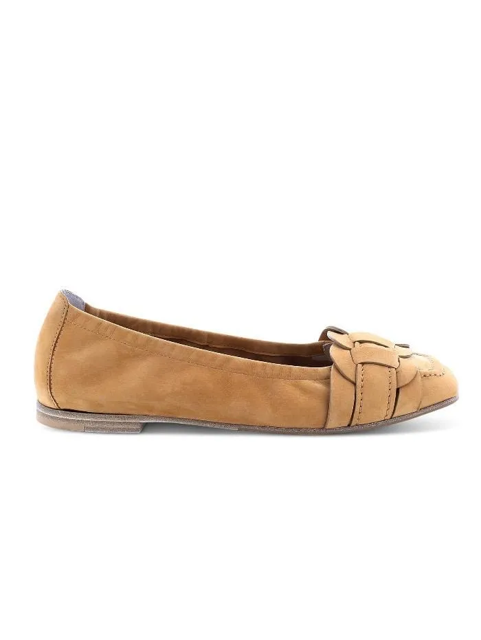 Kennel and Schmenger T Caro Caramel Soft Nubuck Pump 51-12550-255