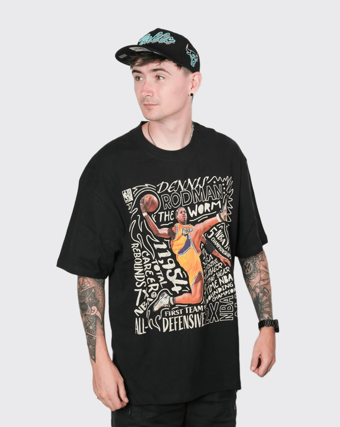 Mitchell and Ness Player Abstract Tee Bulls Lakers