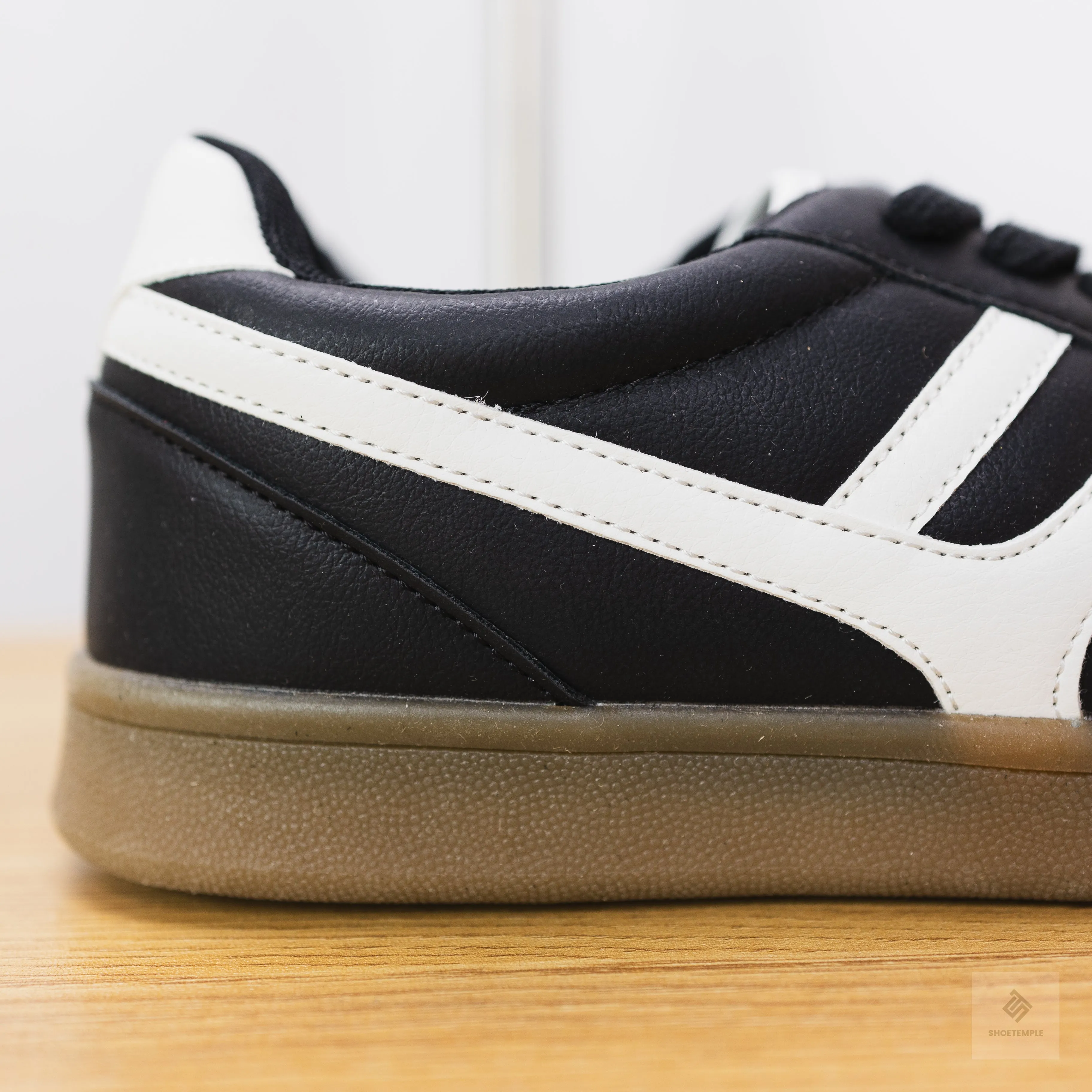Pull&Bear Retro Trainers