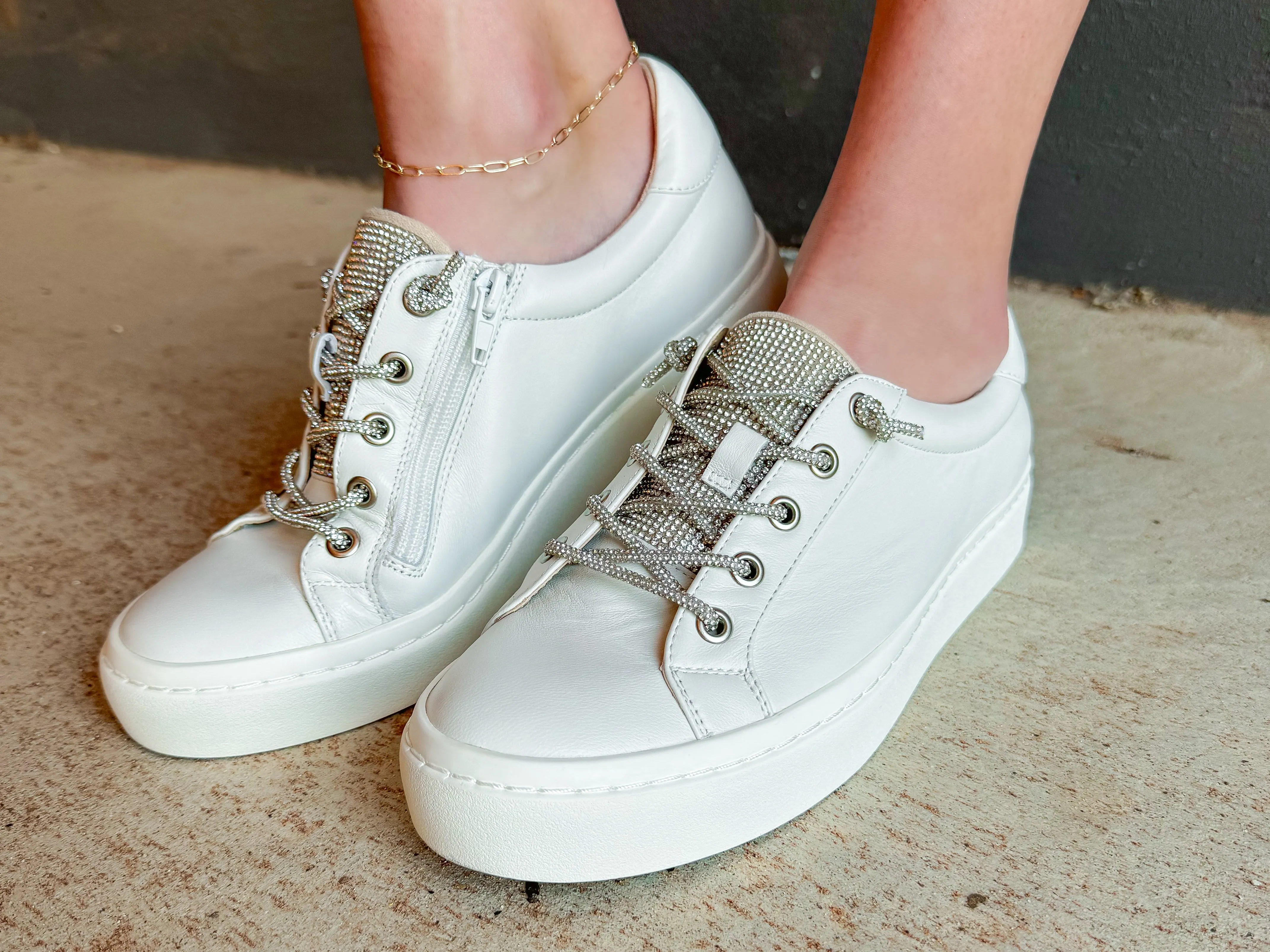 Vaneli: Yasin Sneaker in White Nappa